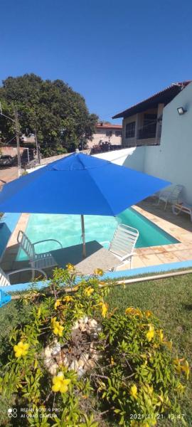 Linda casa de condomínio na praça 21